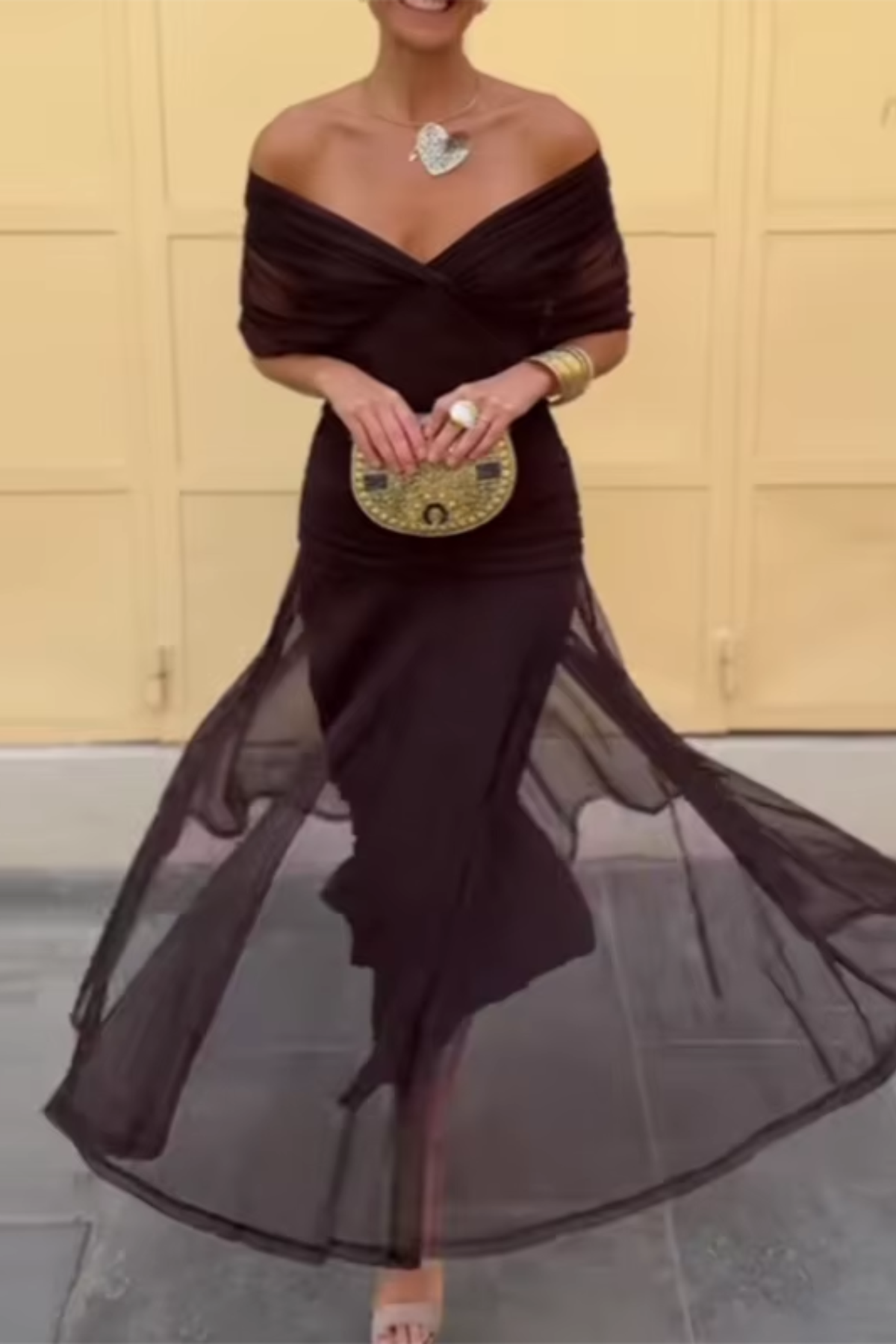 Women's Elegant Pleated Maxi Dress | Stylish V-Neck Formal Gown